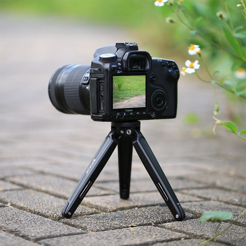 Mobile phone metal mini tripod